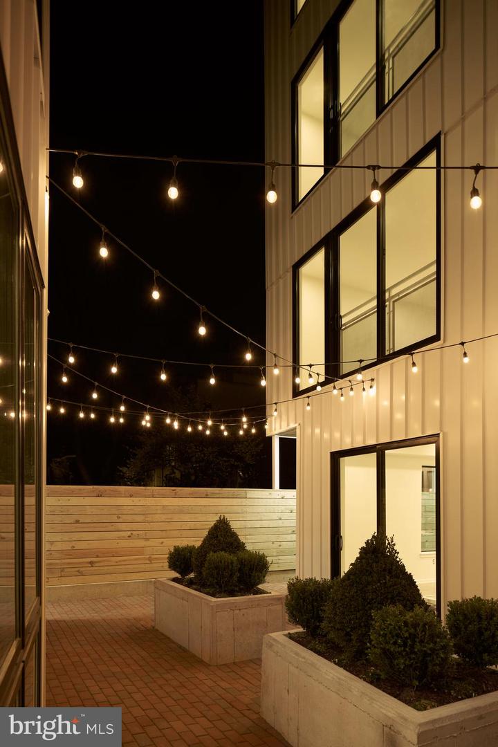 2011 Cambridge St #14