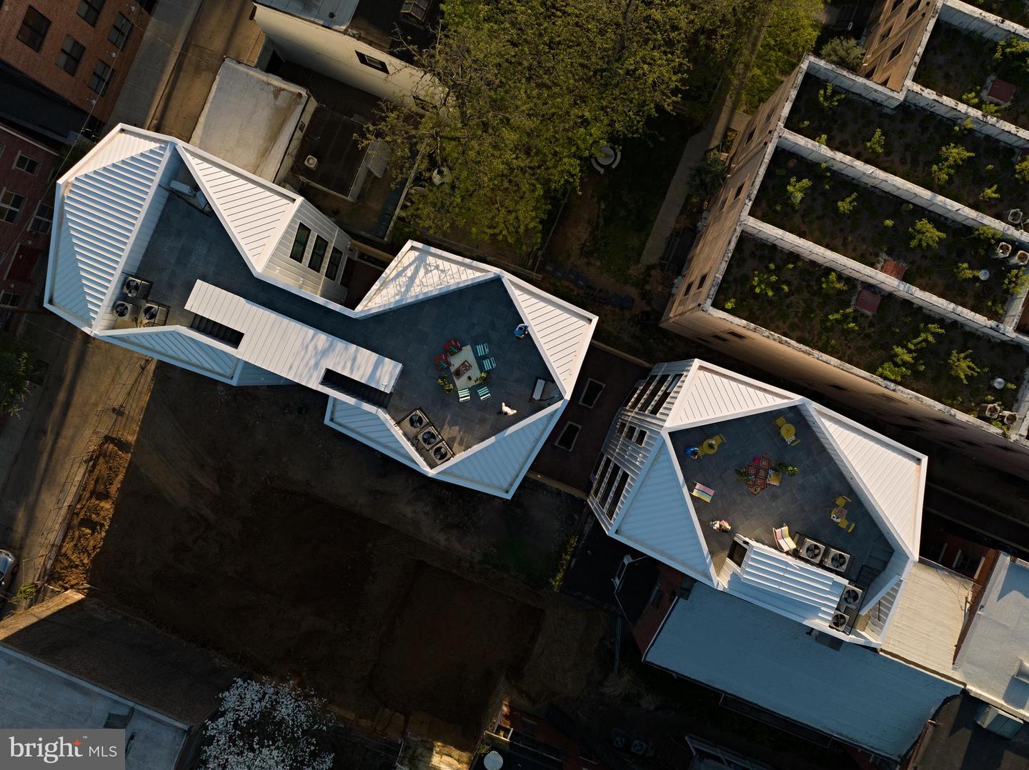 2011 Cambridge St #14