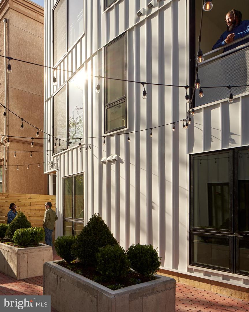 2011 Cambridge St #14