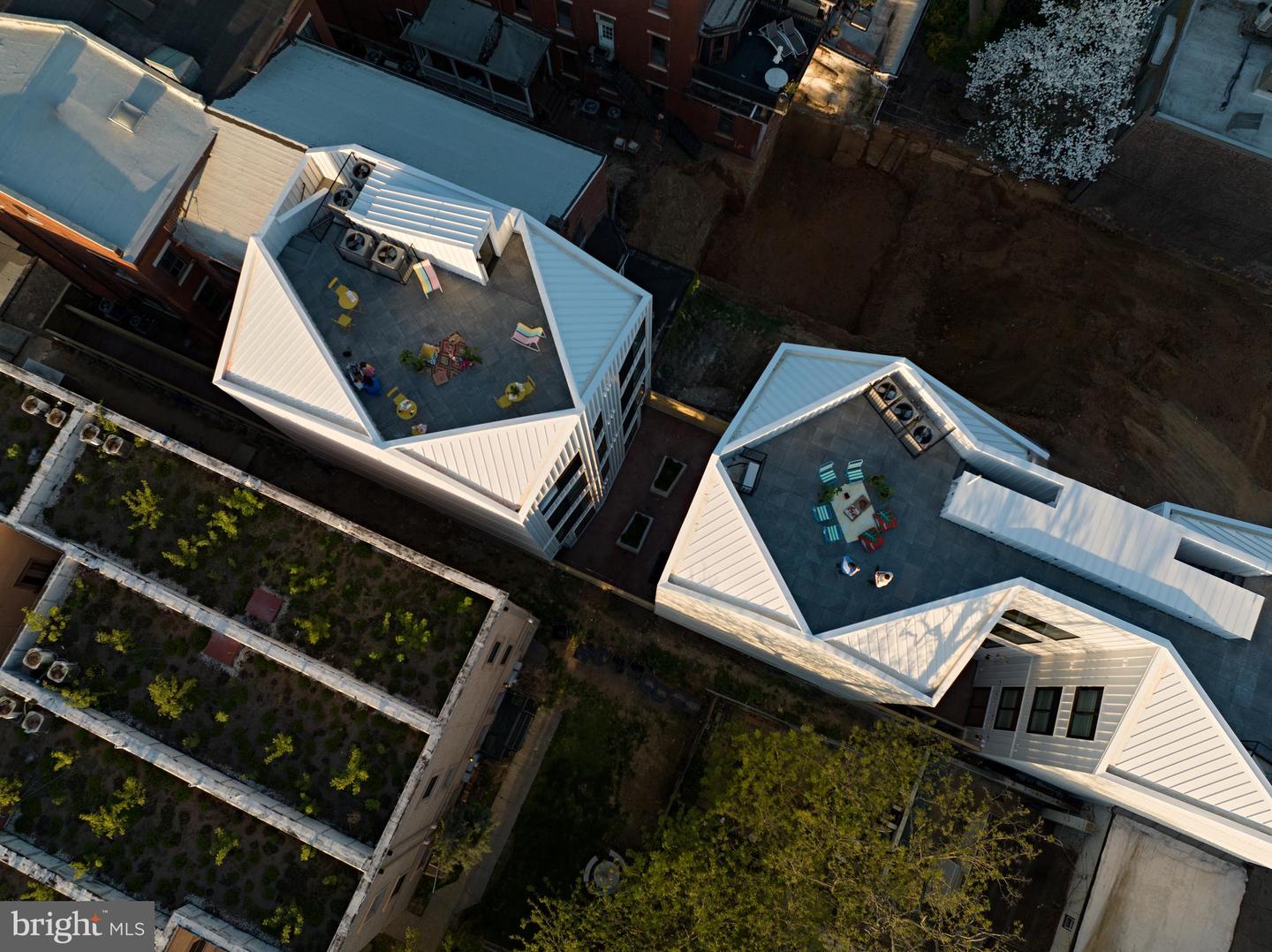 2011 Cambridge St #14