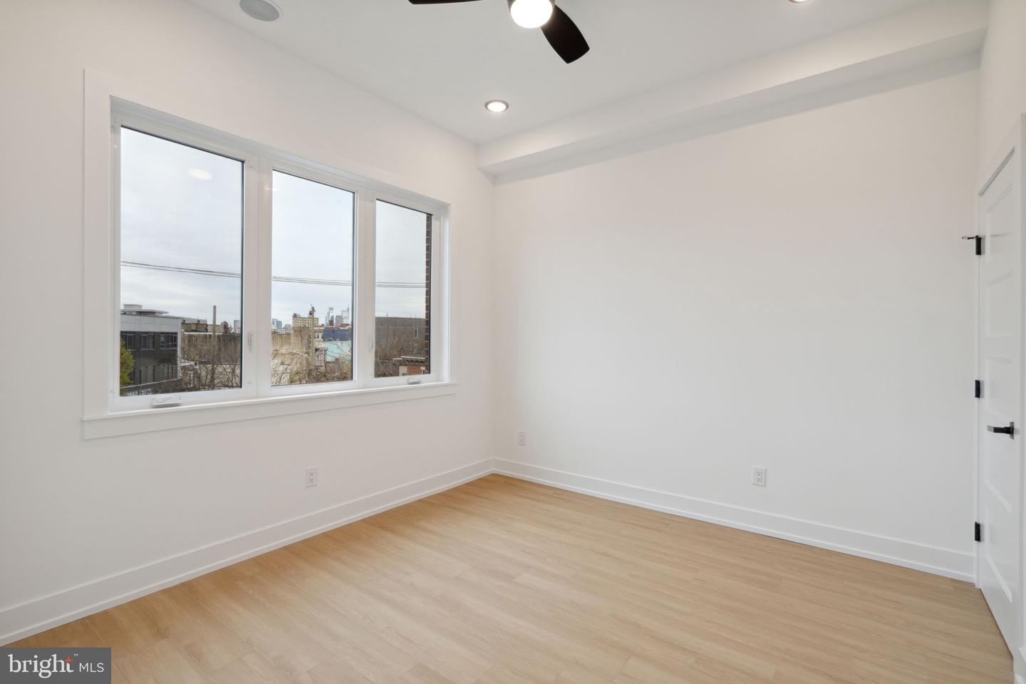 129 E Cumberland St #4