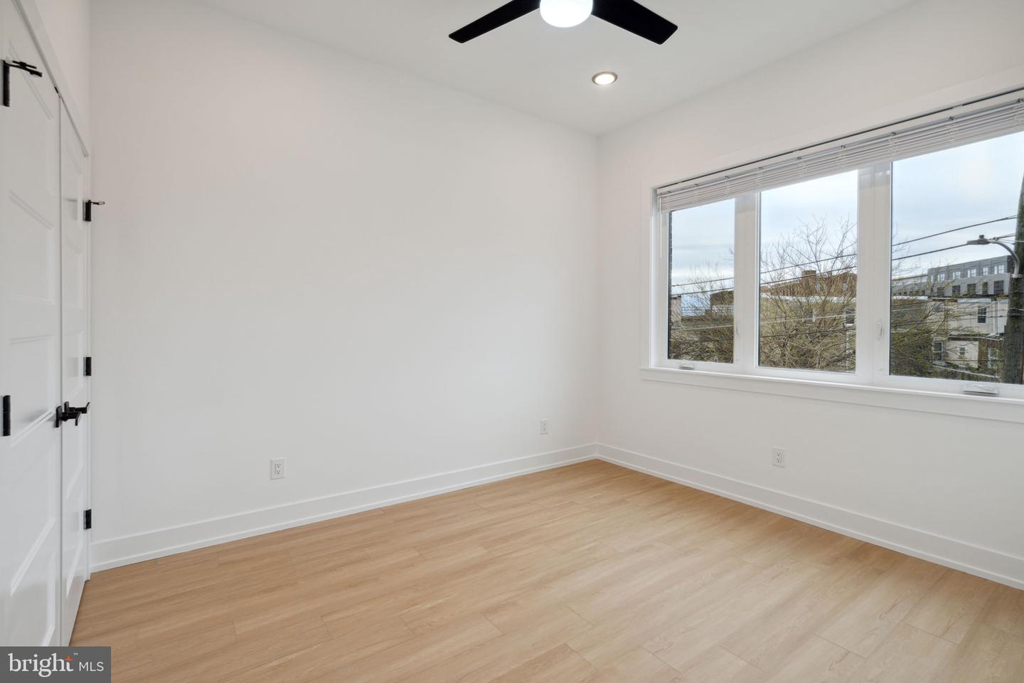 129 E Cumberland St #4