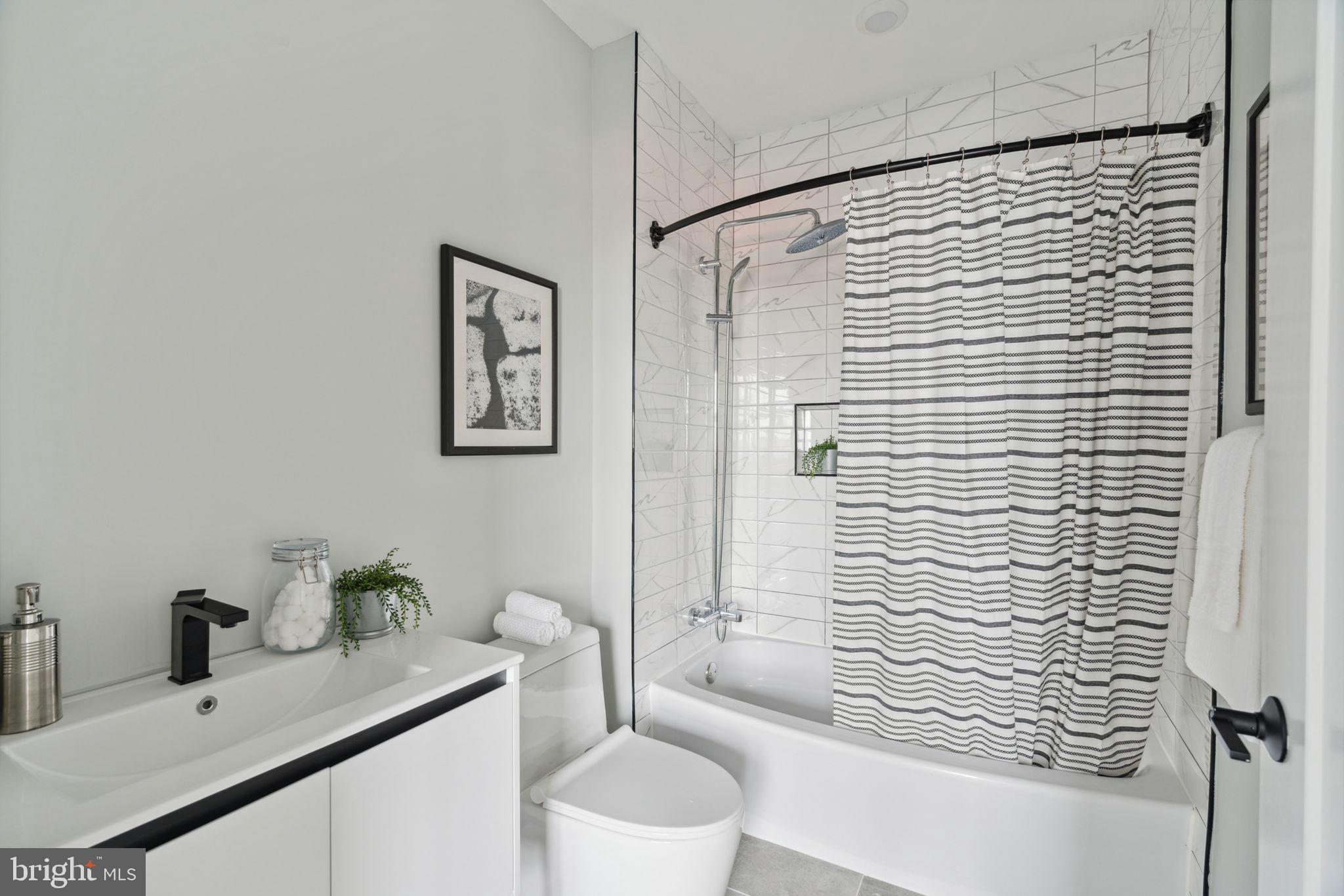 2233 N 7TH ST #UNIT 209