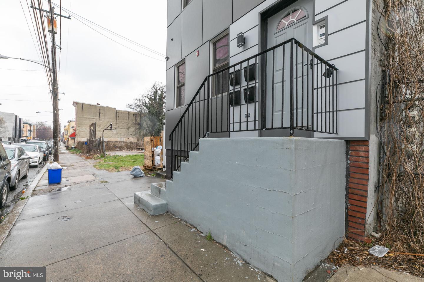 1611 N 17th St #B-1