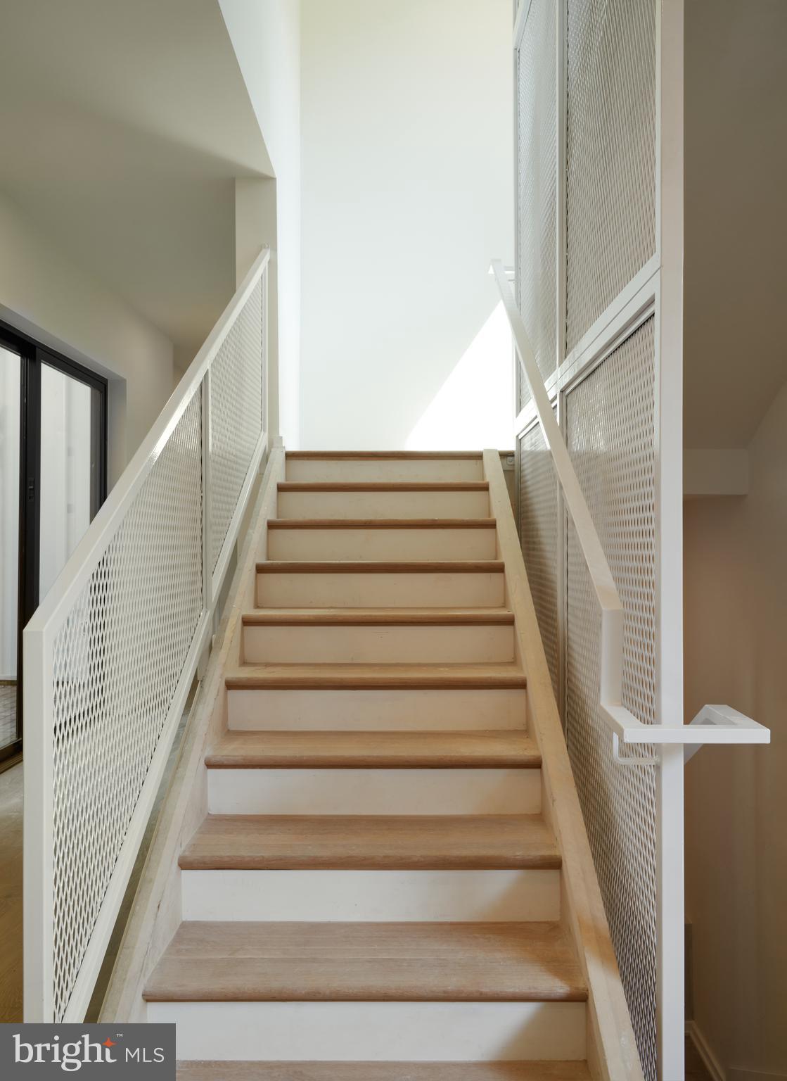 2011 Cambridge St #11