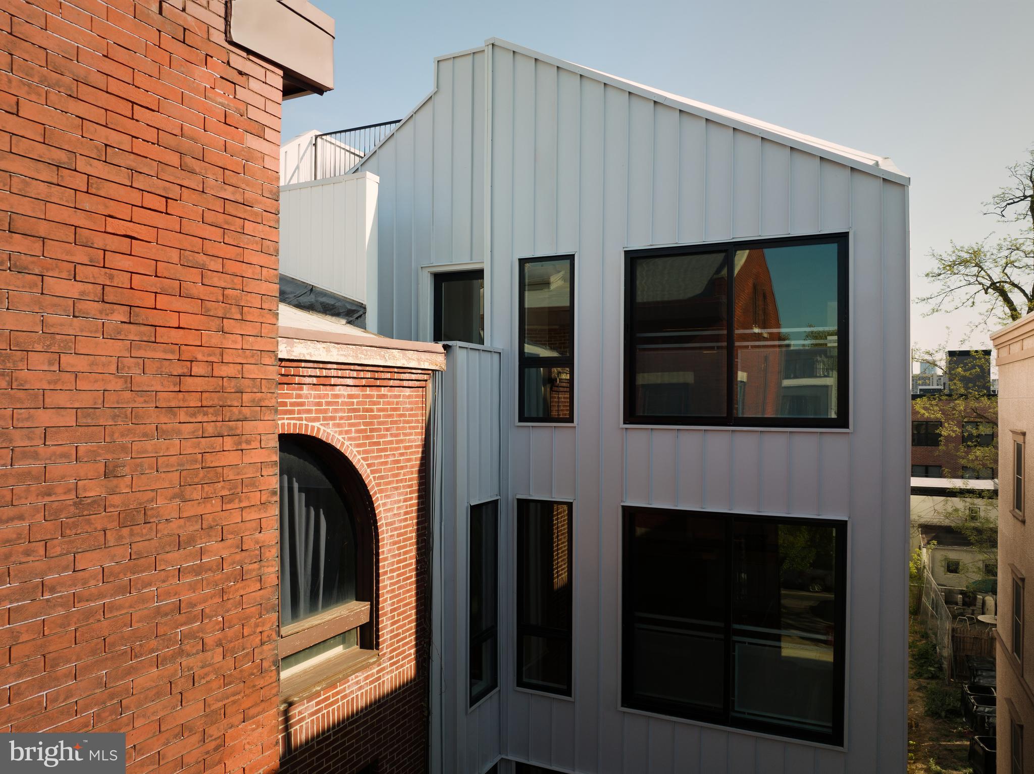 2011 Cambridge St #11