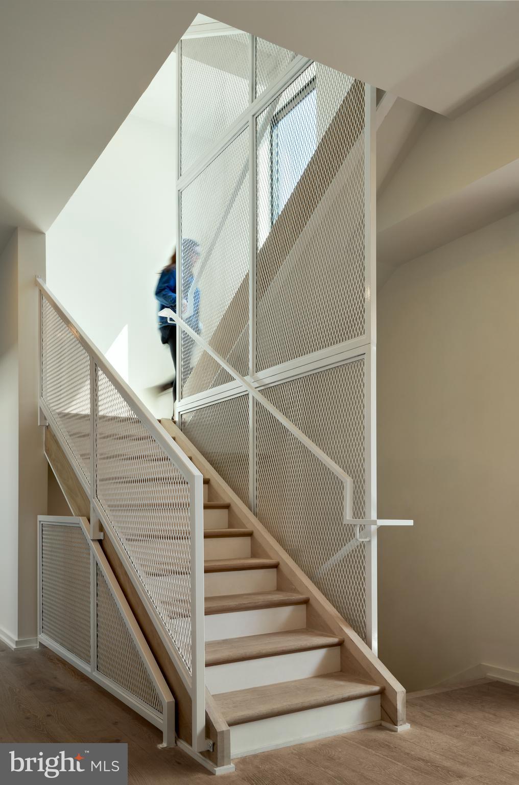 2011 Cambridge St #11