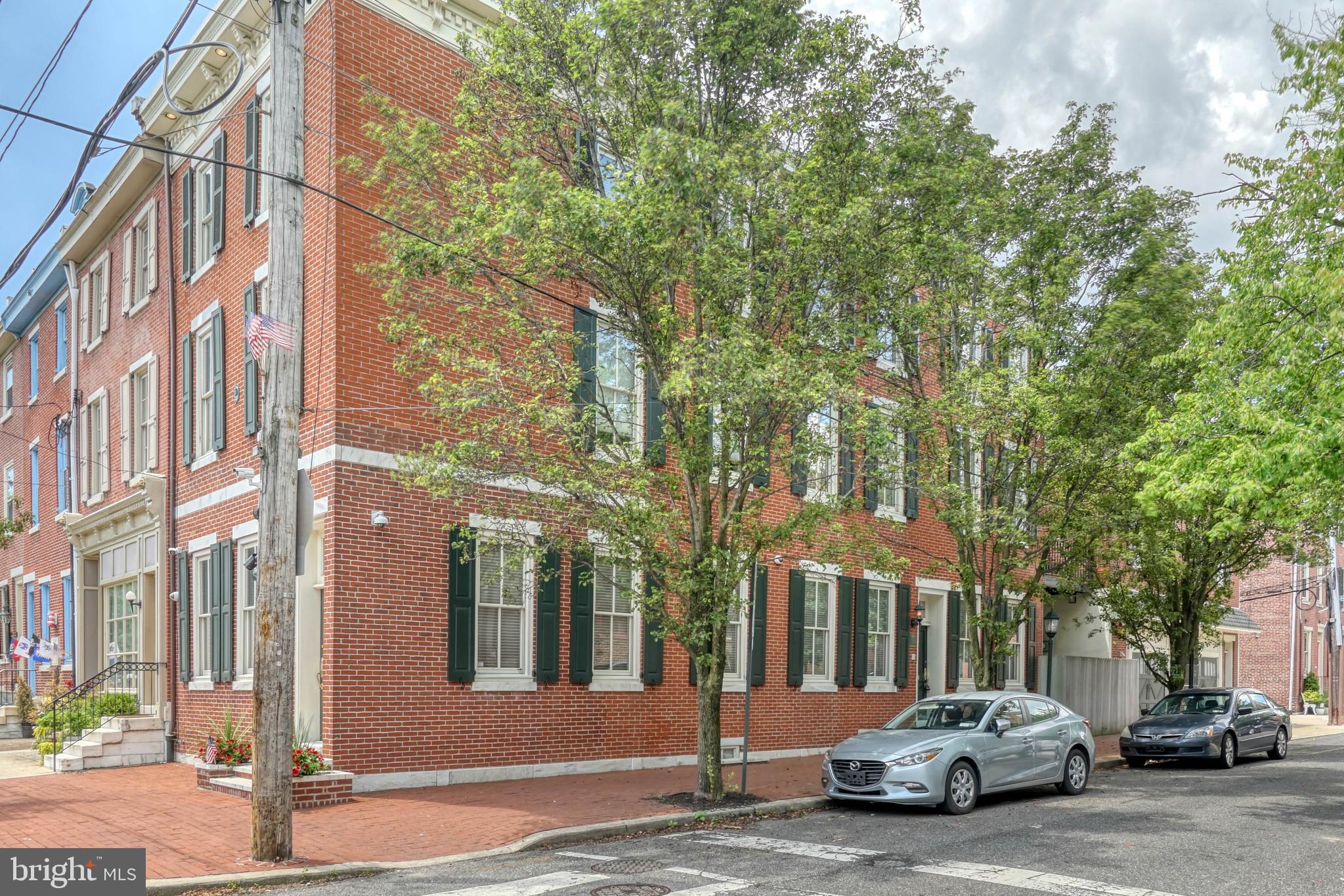 104 Queen St