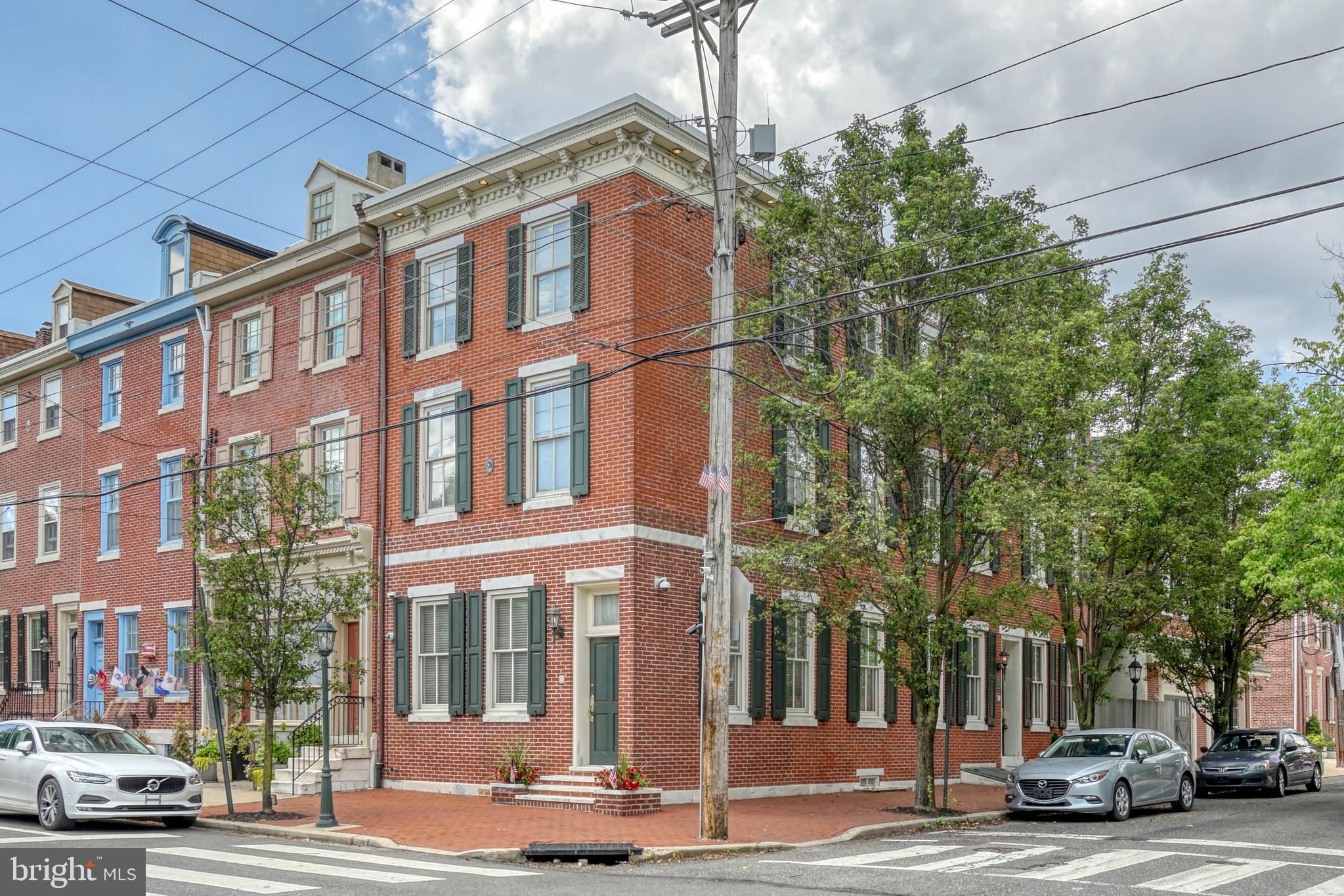 104 Queen St