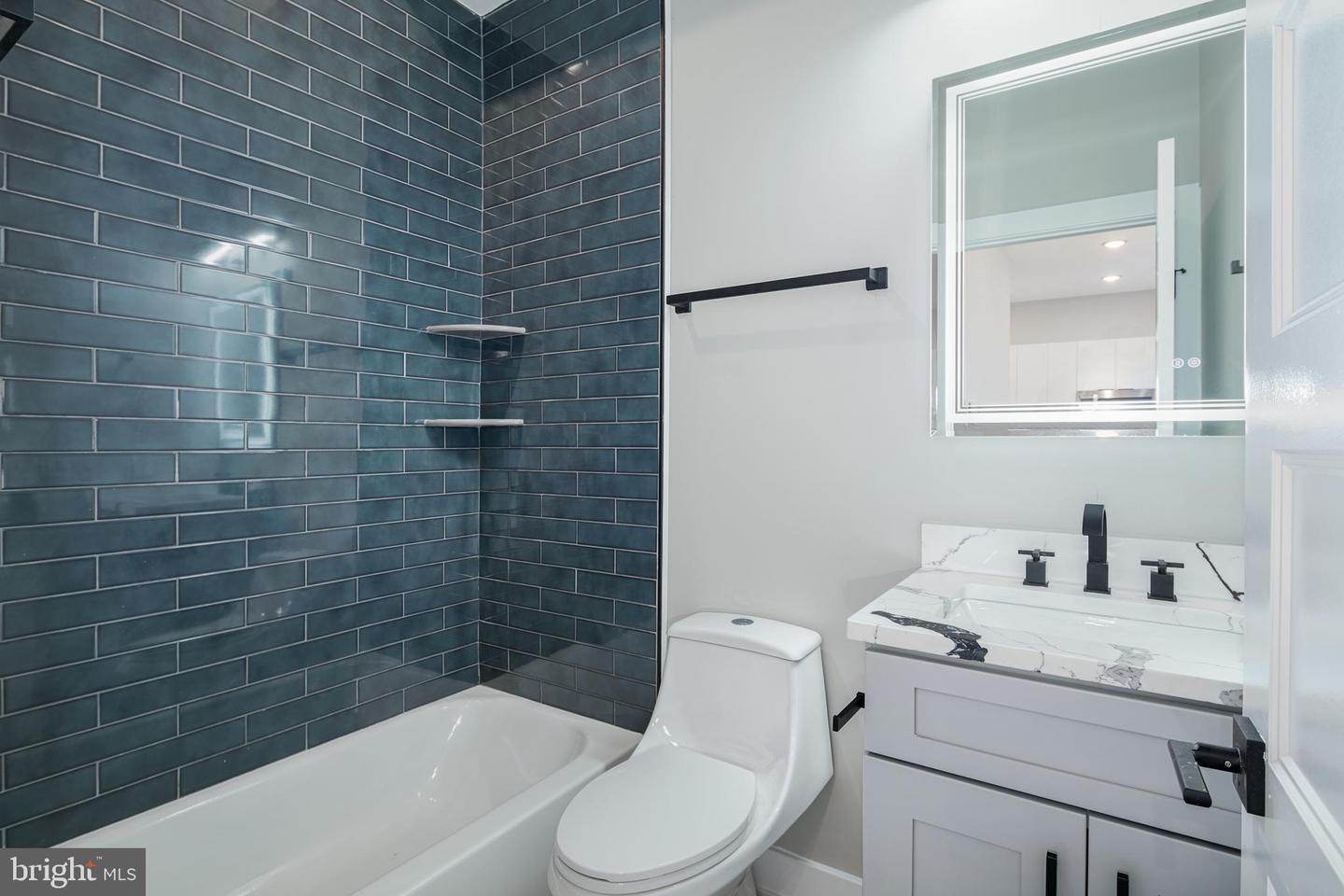 1645 Germantown Ave #4