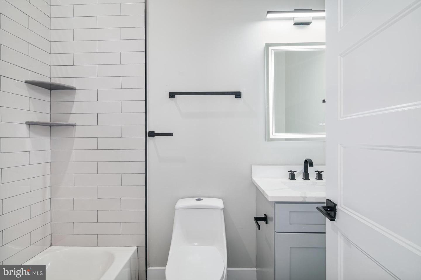 1645 Germantown Ave #4