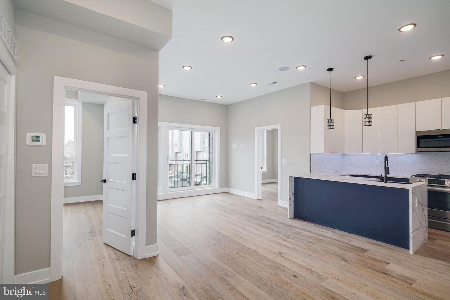 1645 Germantown Ave #4