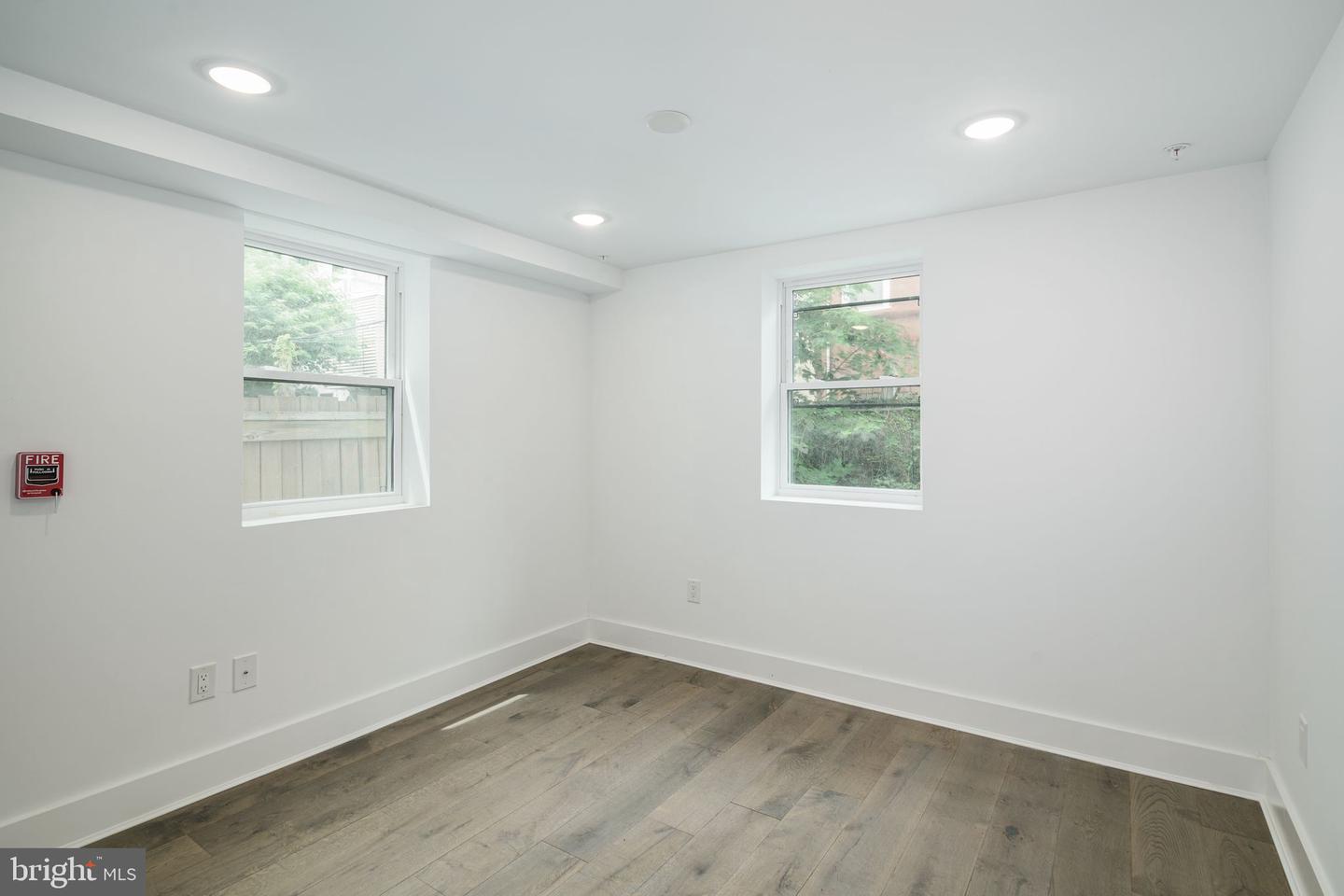 1521 Carpenter St #1