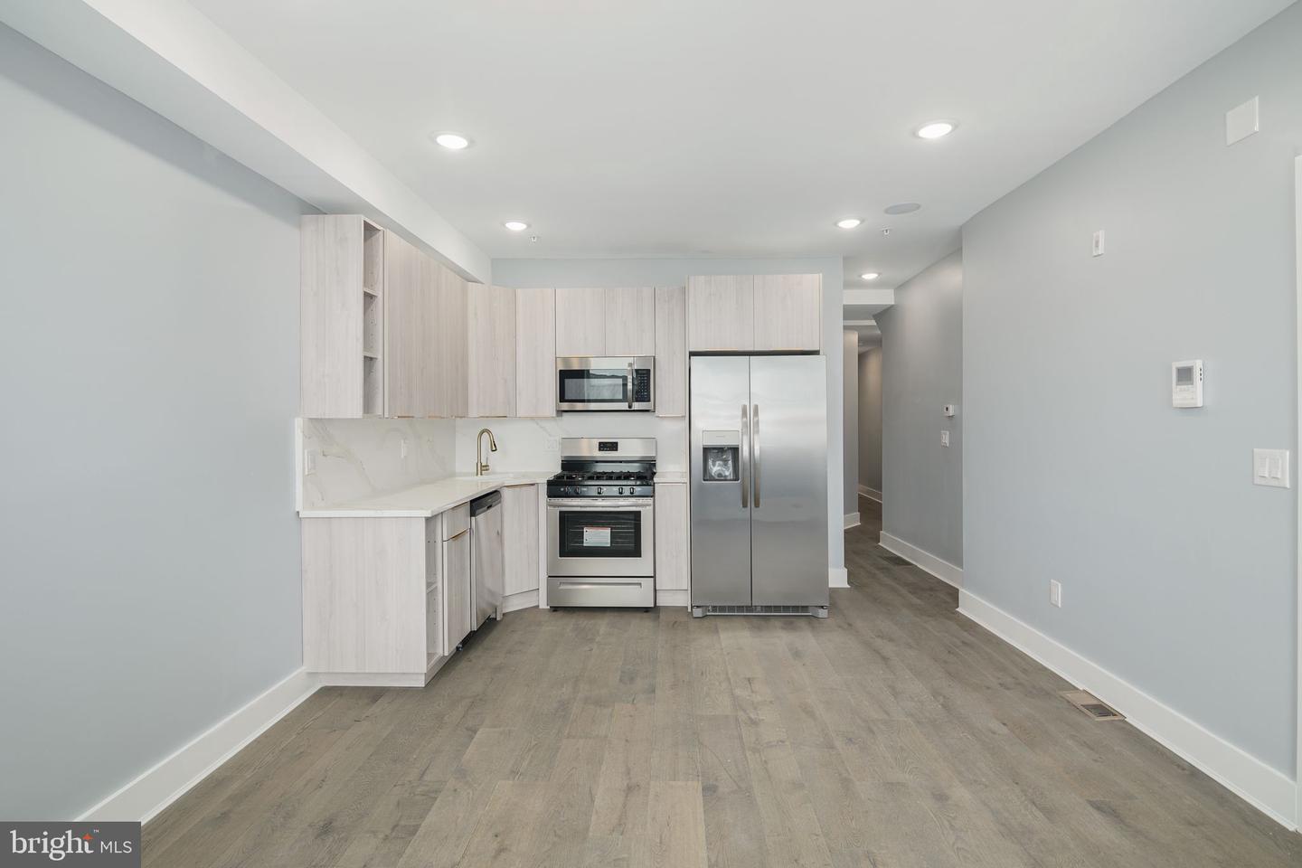 1521 Carpenter St #1