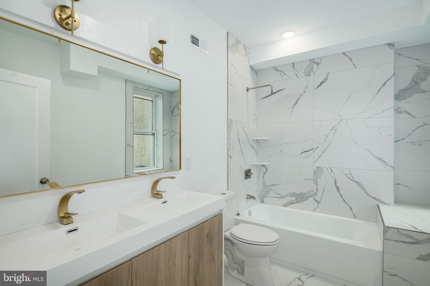 1521 Carpenter St #1