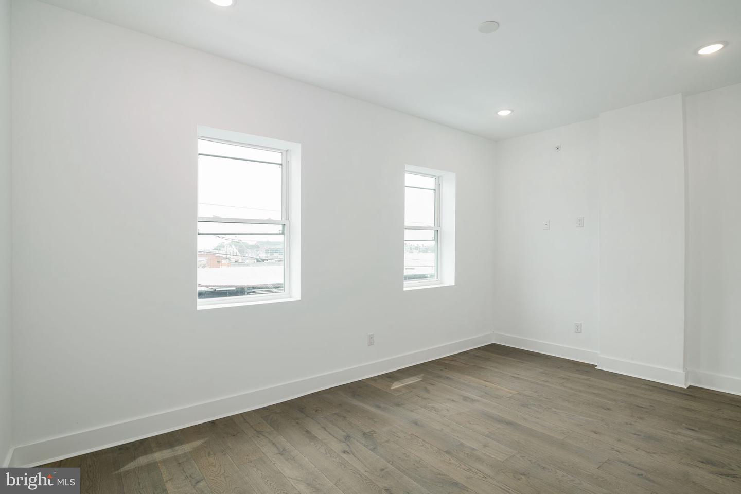 1521 Carpenter St #3