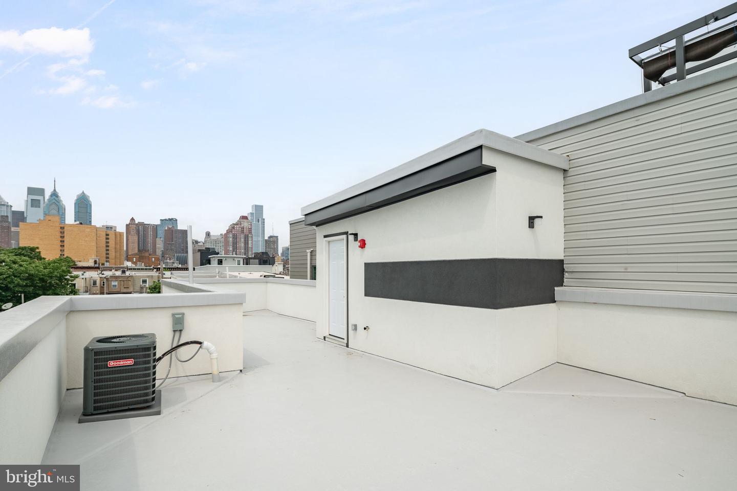 1521 Carpenter St #3