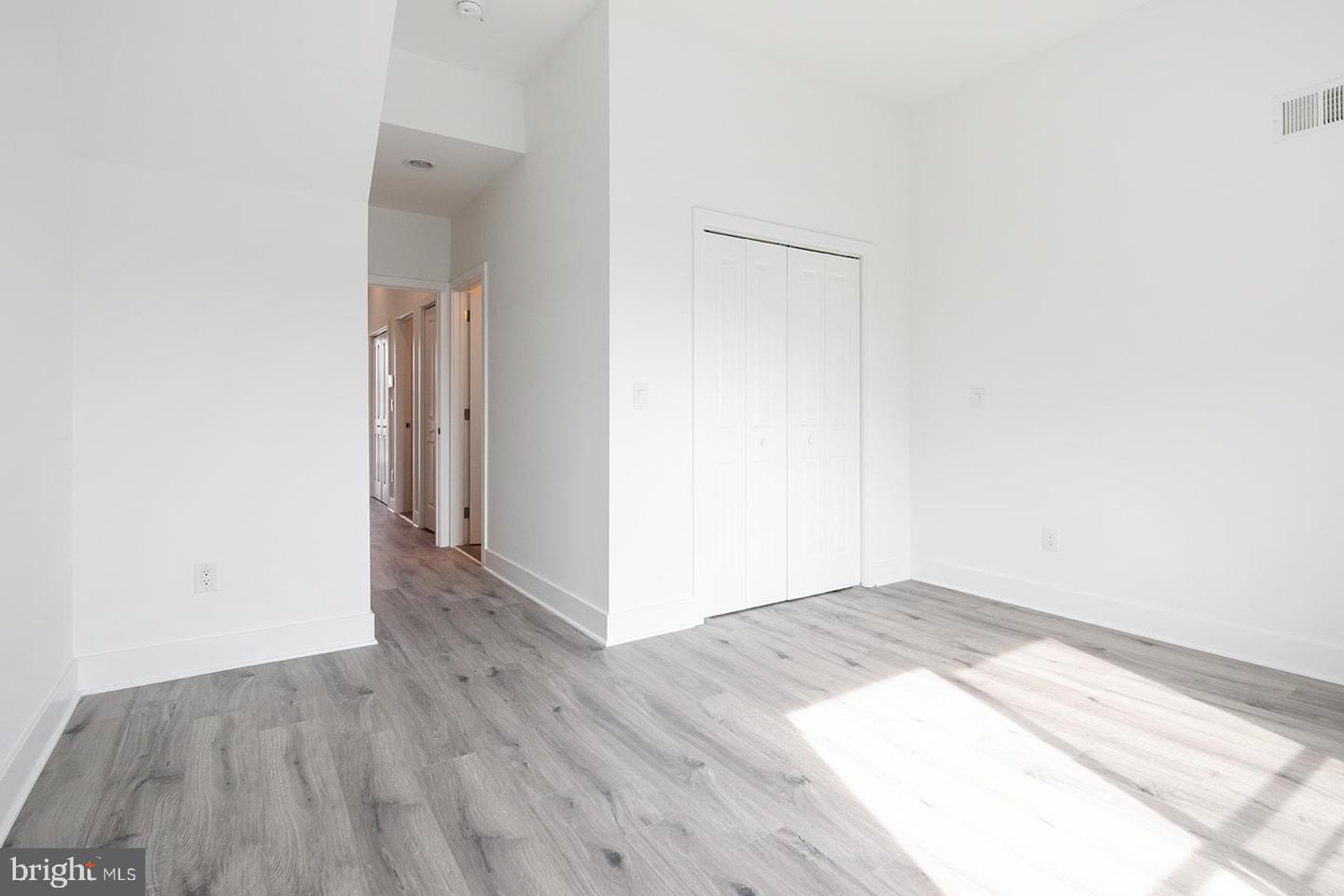 2032 E Susquehanna Ave #2