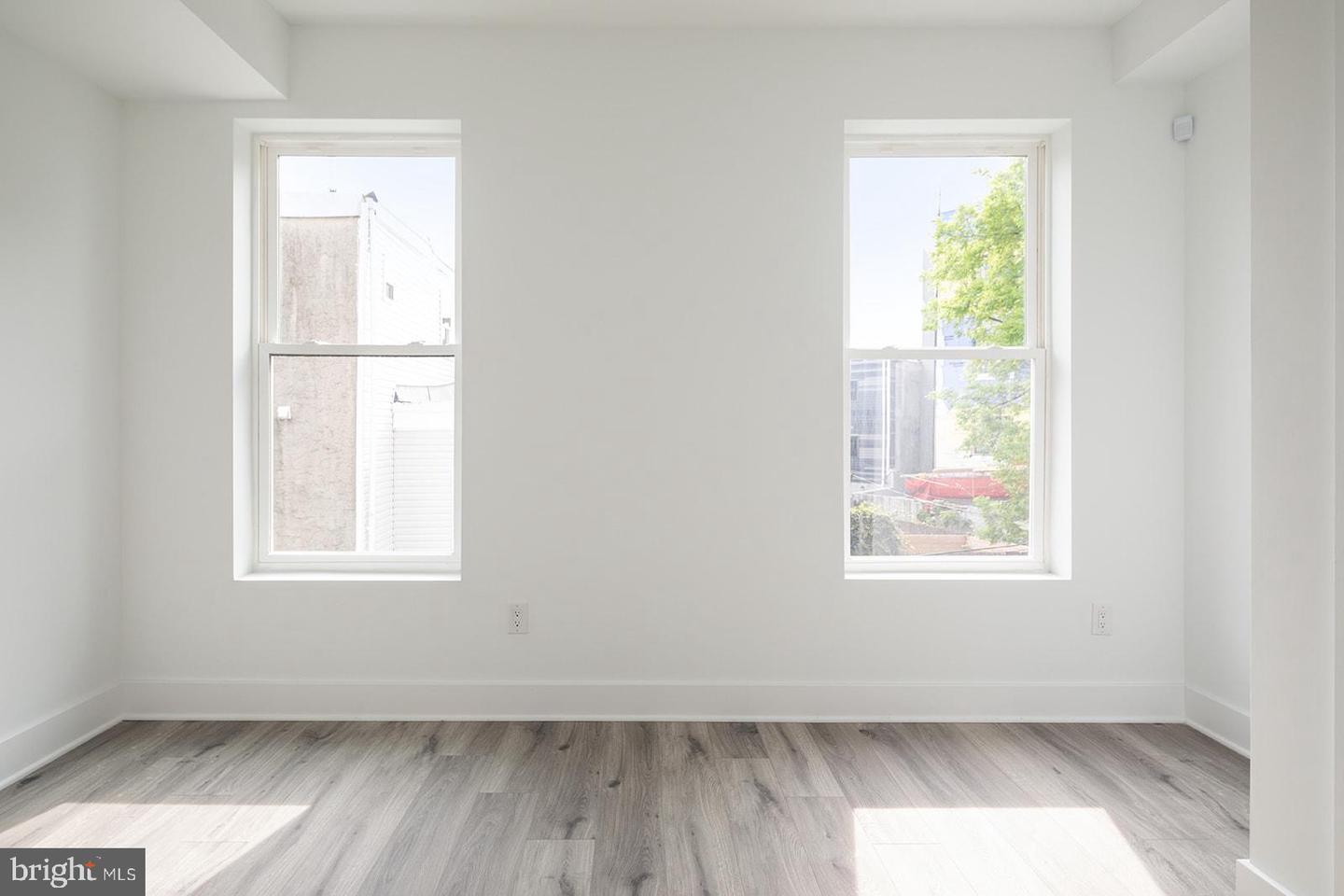 2032 E Susquehanna Ave #2