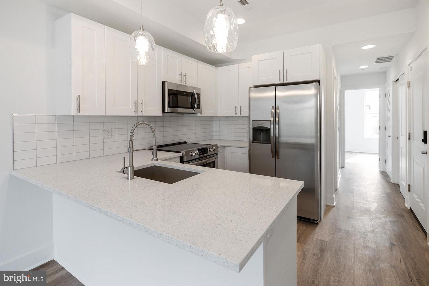 2032 E Susquehanna Ave #2