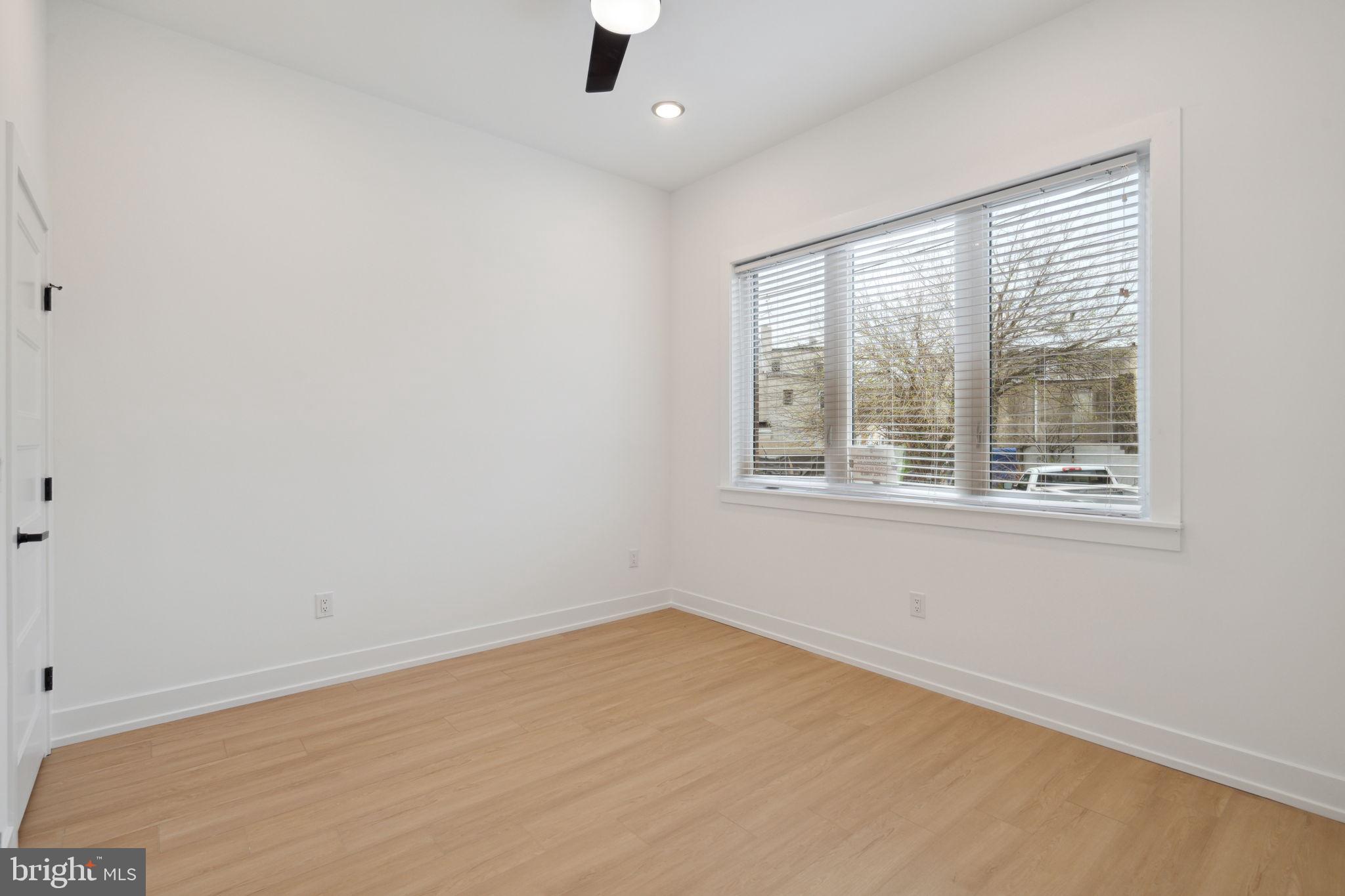 129 E Cumberland St #2