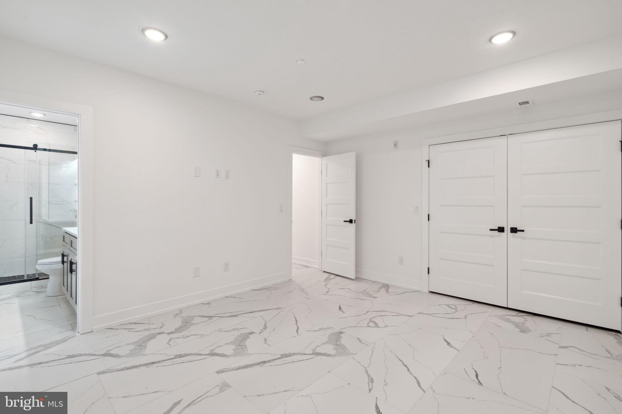 129 E Cumberland St #2