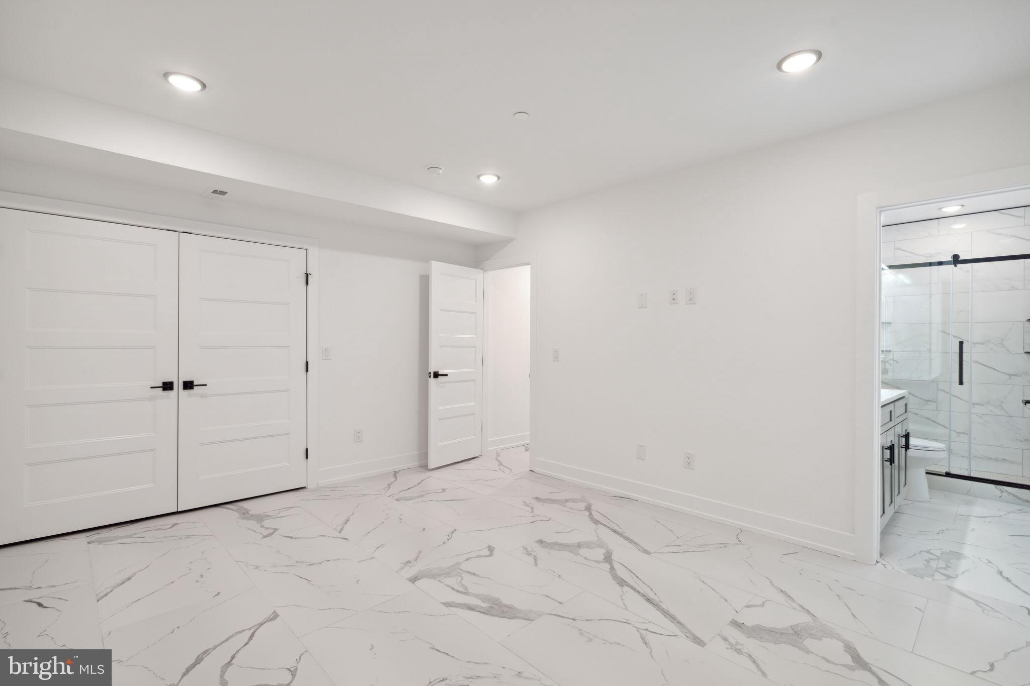 129 E Cumberland St #2