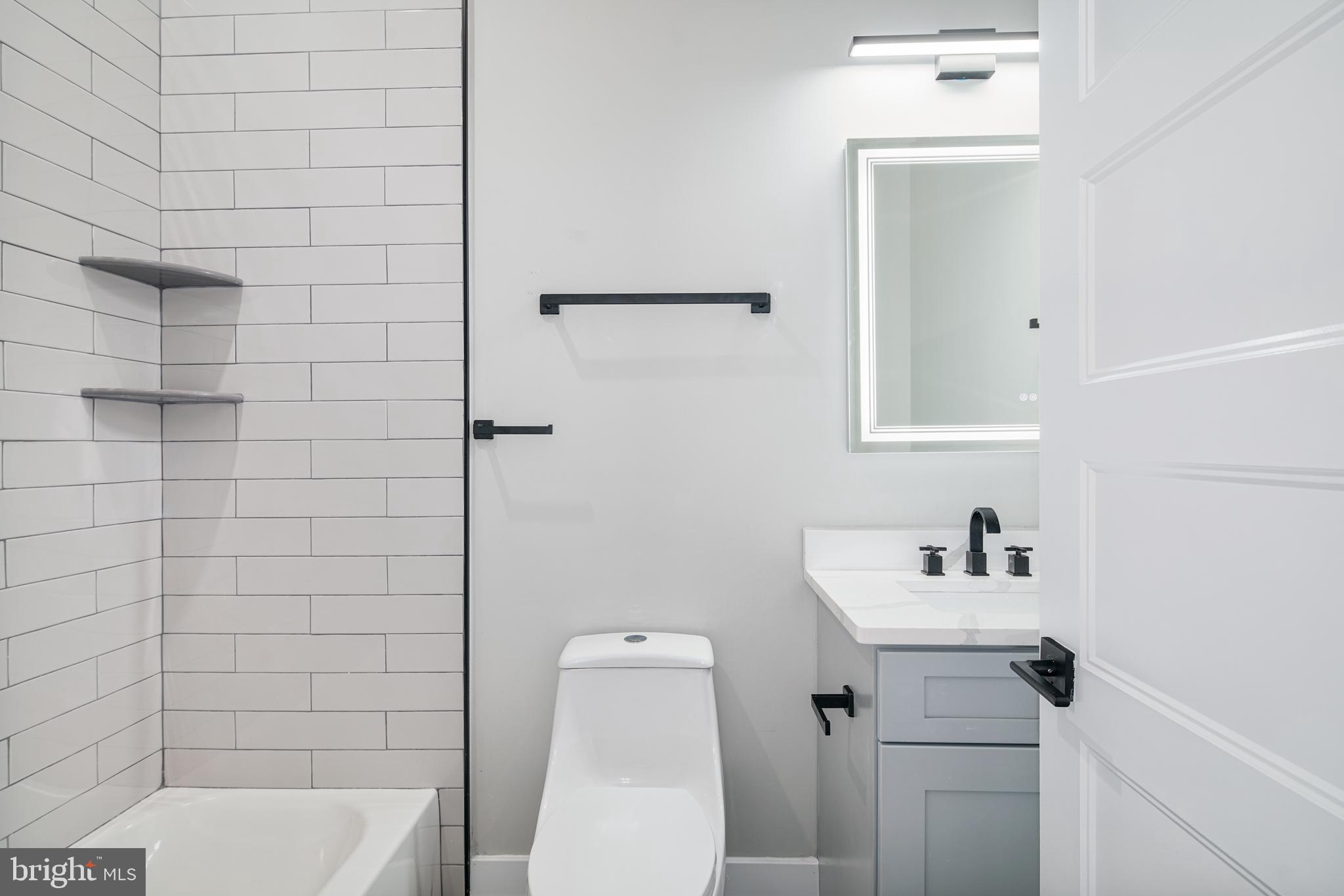 1645 Germantown Ave #6