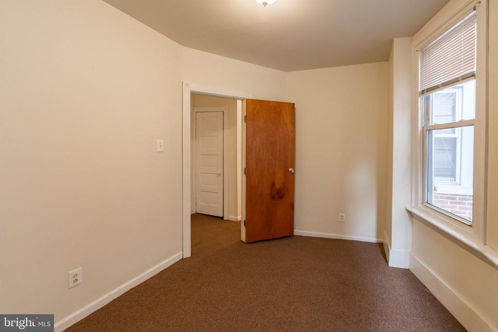 5012 WALNUT ST #UNIT 1