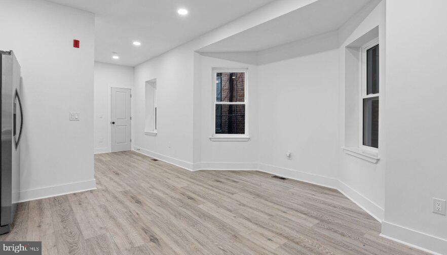 2816 W Oxford St #2