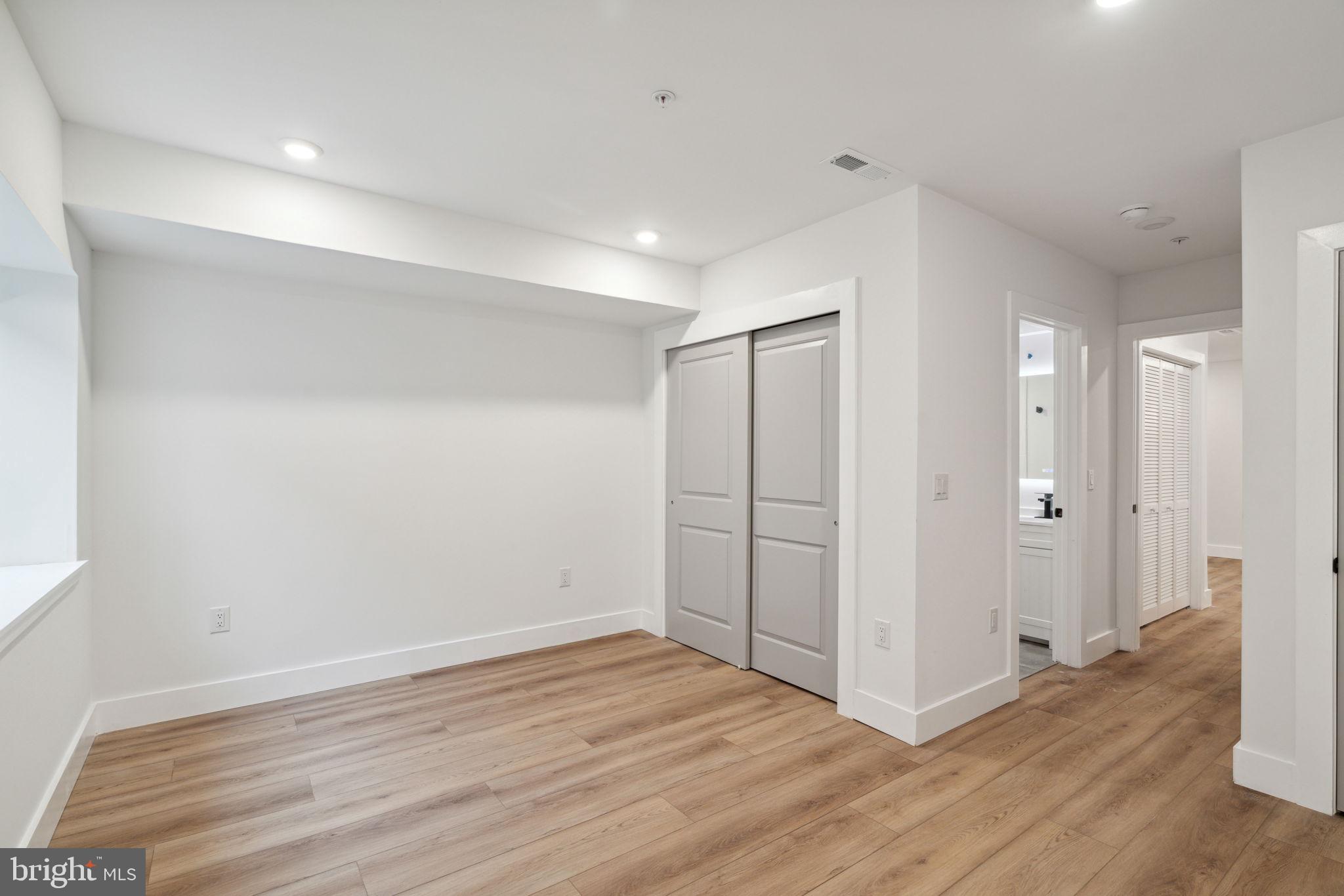156 W Cumberland St #1
