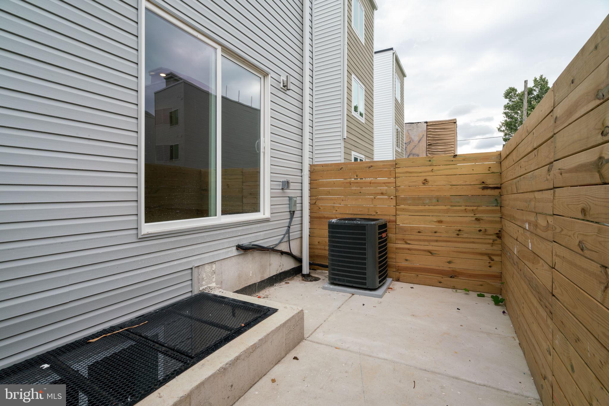156 W Cumberland St #1