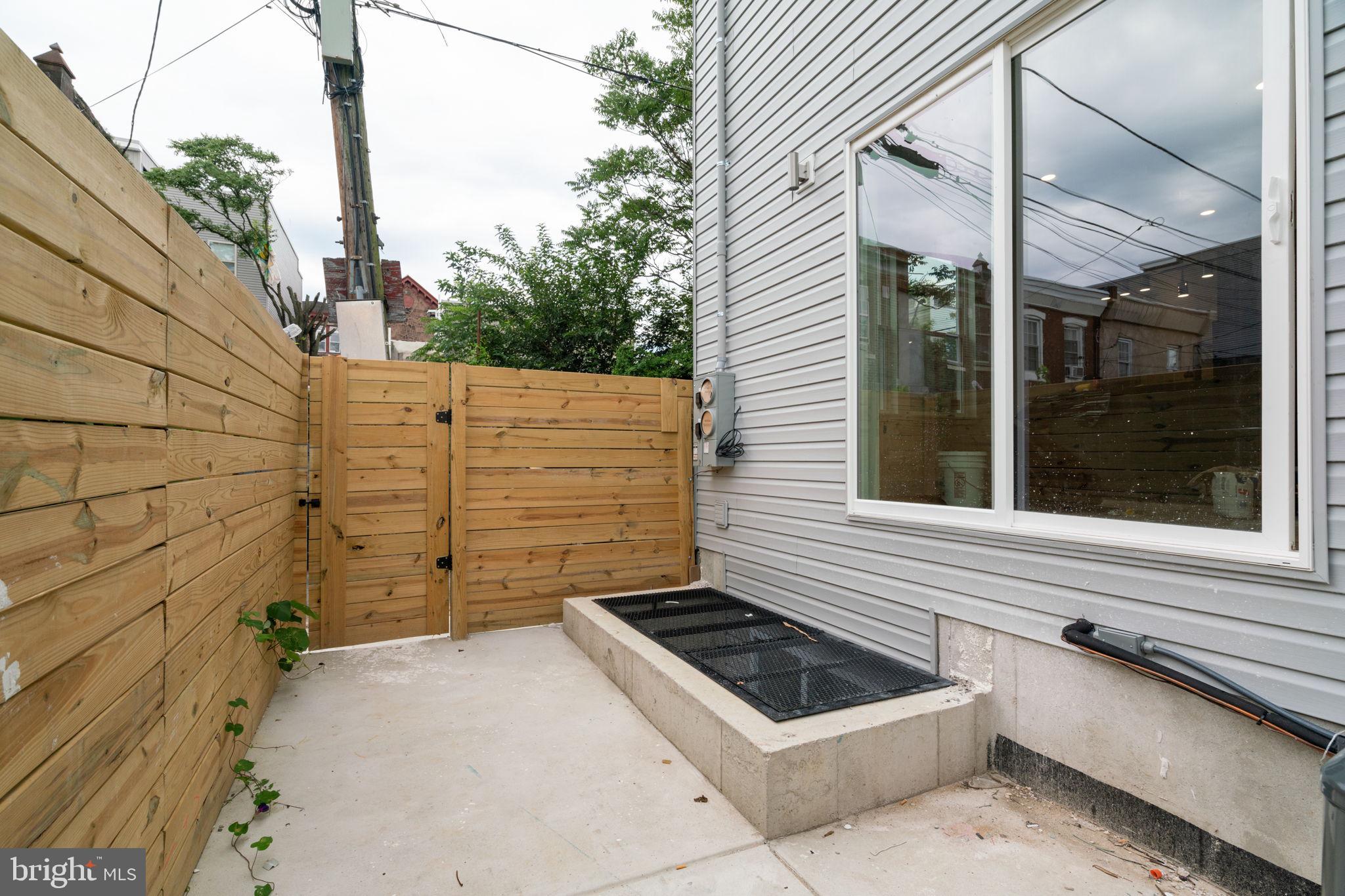 156 W Cumberland St #1