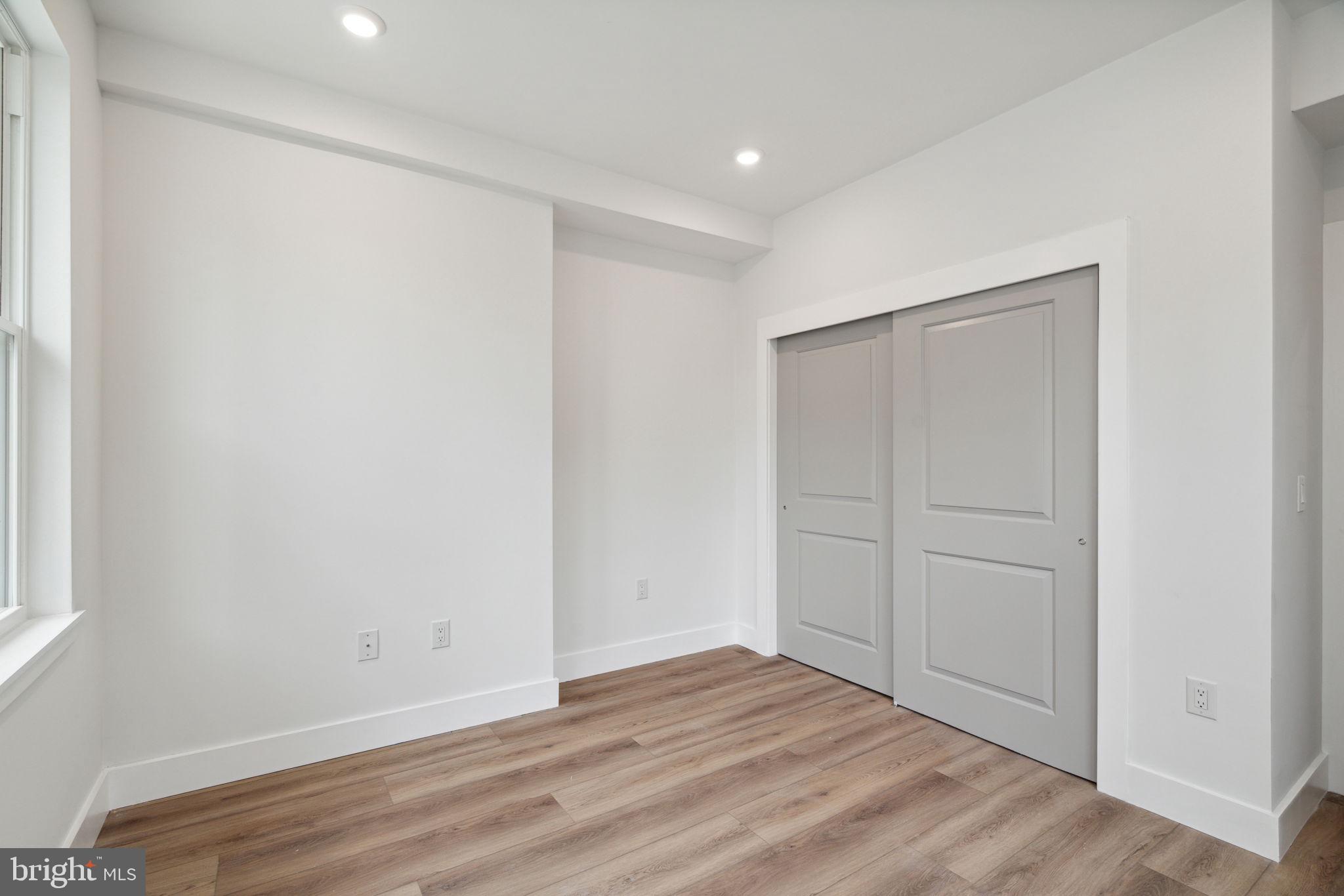 156 W Cumberland St #1