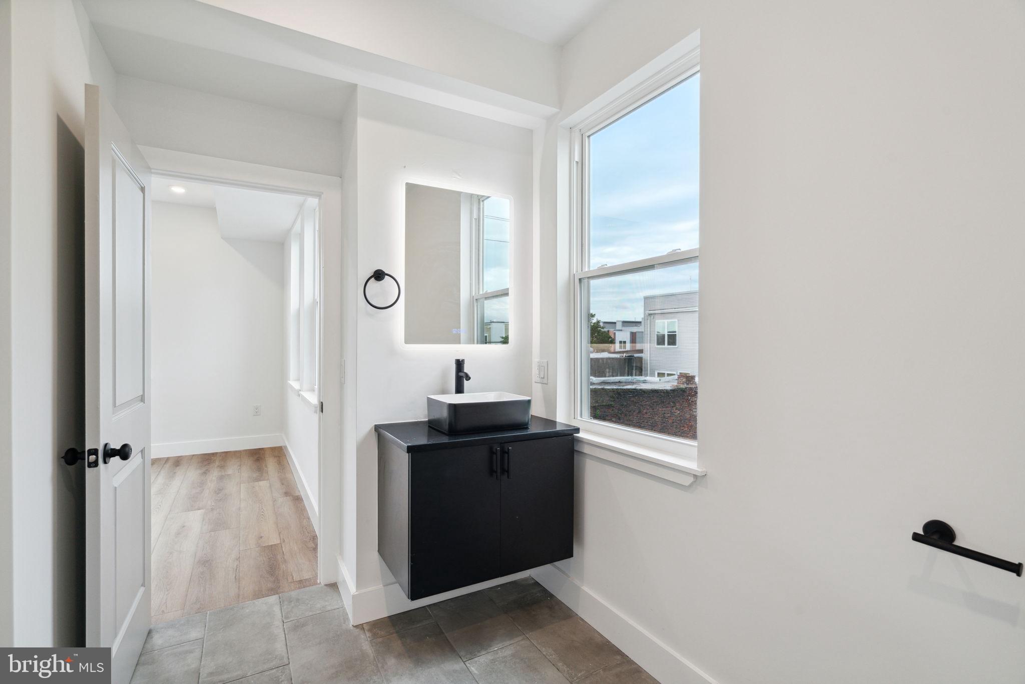 156 W Cumberland St #2