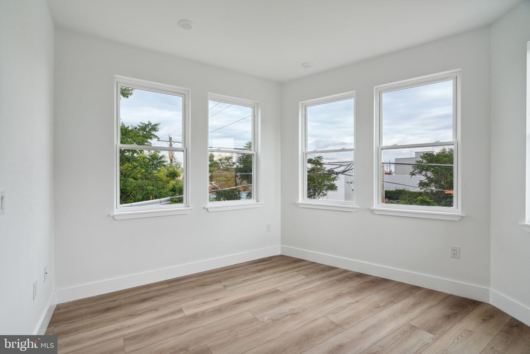 156 W Cumberland St #2