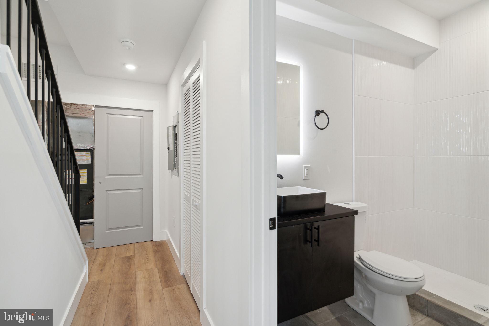 156 W Cumberland St #2