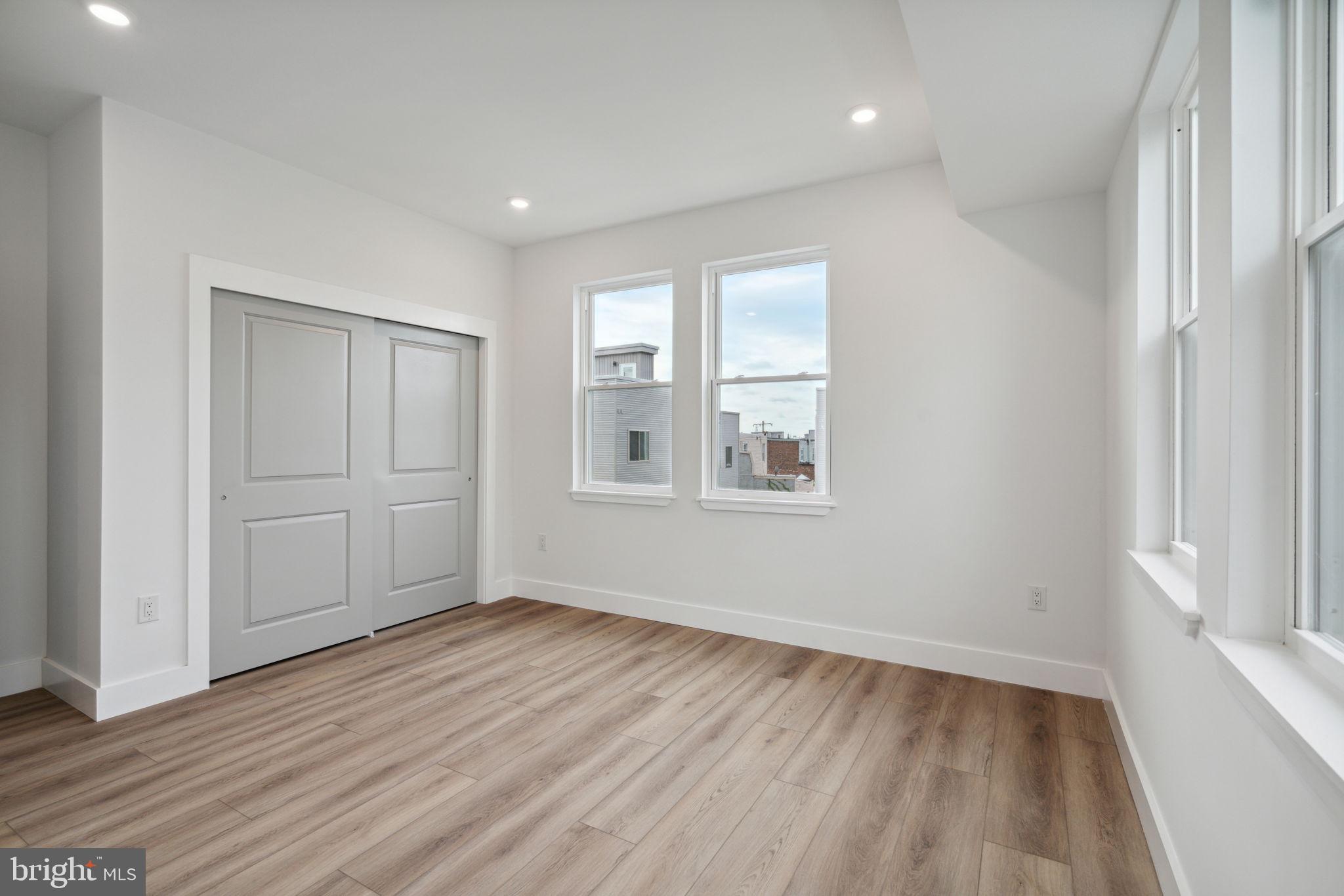 156 W Cumberland St #2