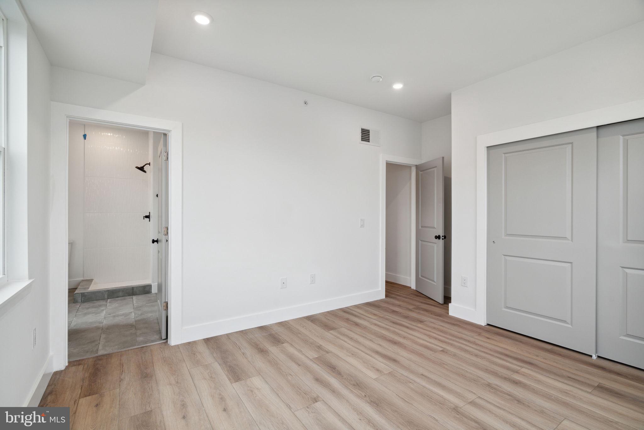 156 W Cumberland St #2