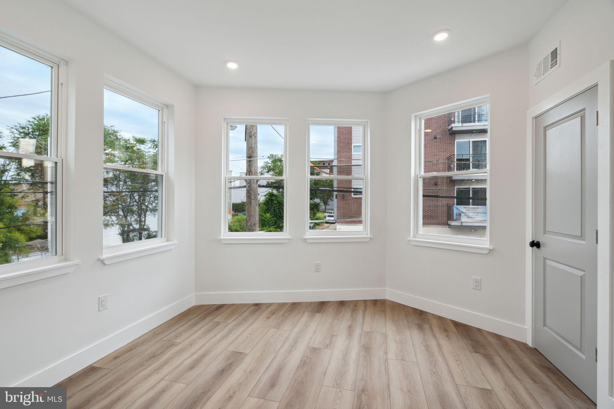 156 W Cumberland St #2