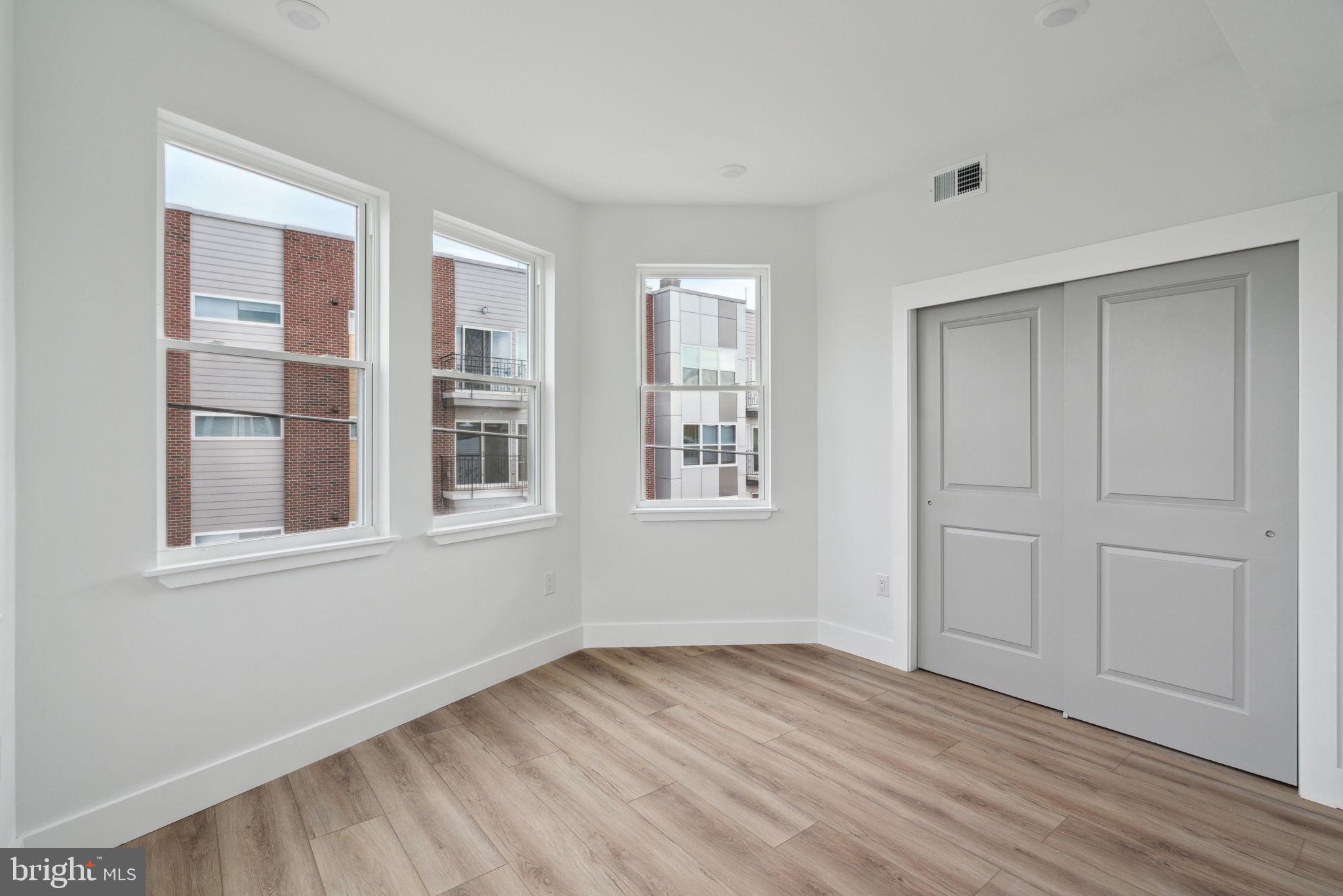 156 W Cumberland St #2