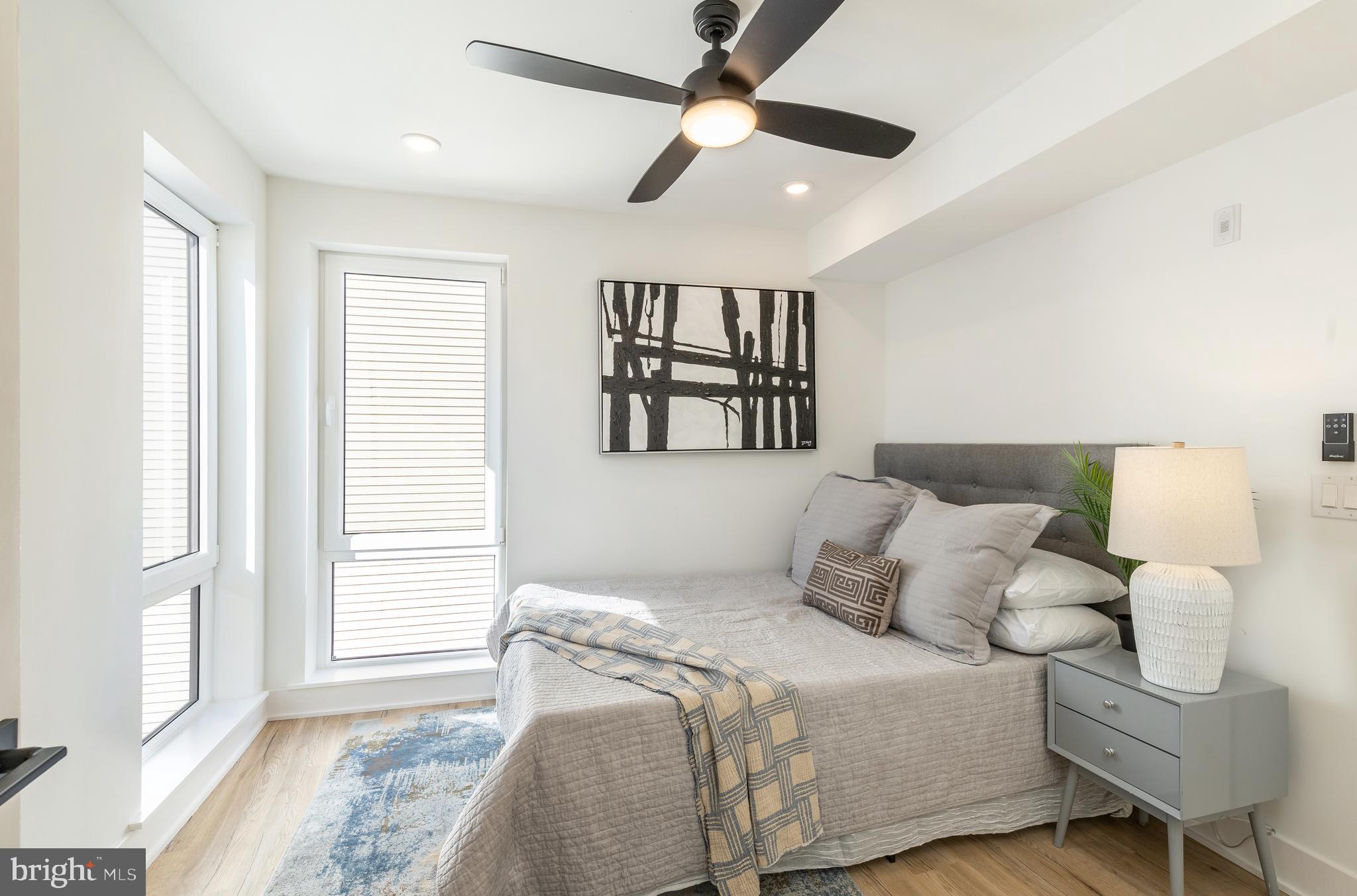 629 W GIRARD AVE #UNIT 205