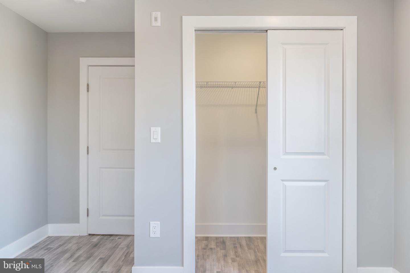 2500 N Mascher St #11