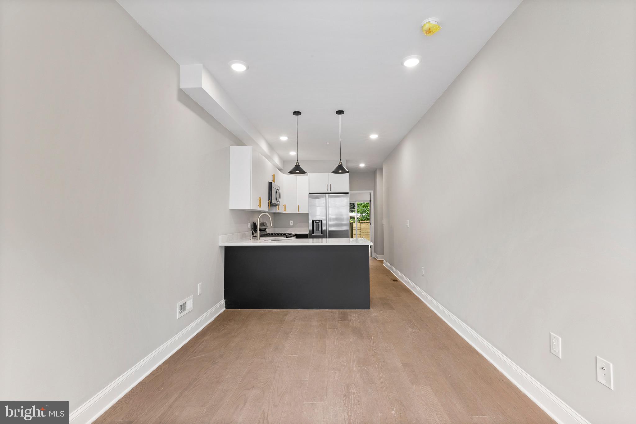 3921 Mount Vernon St #1