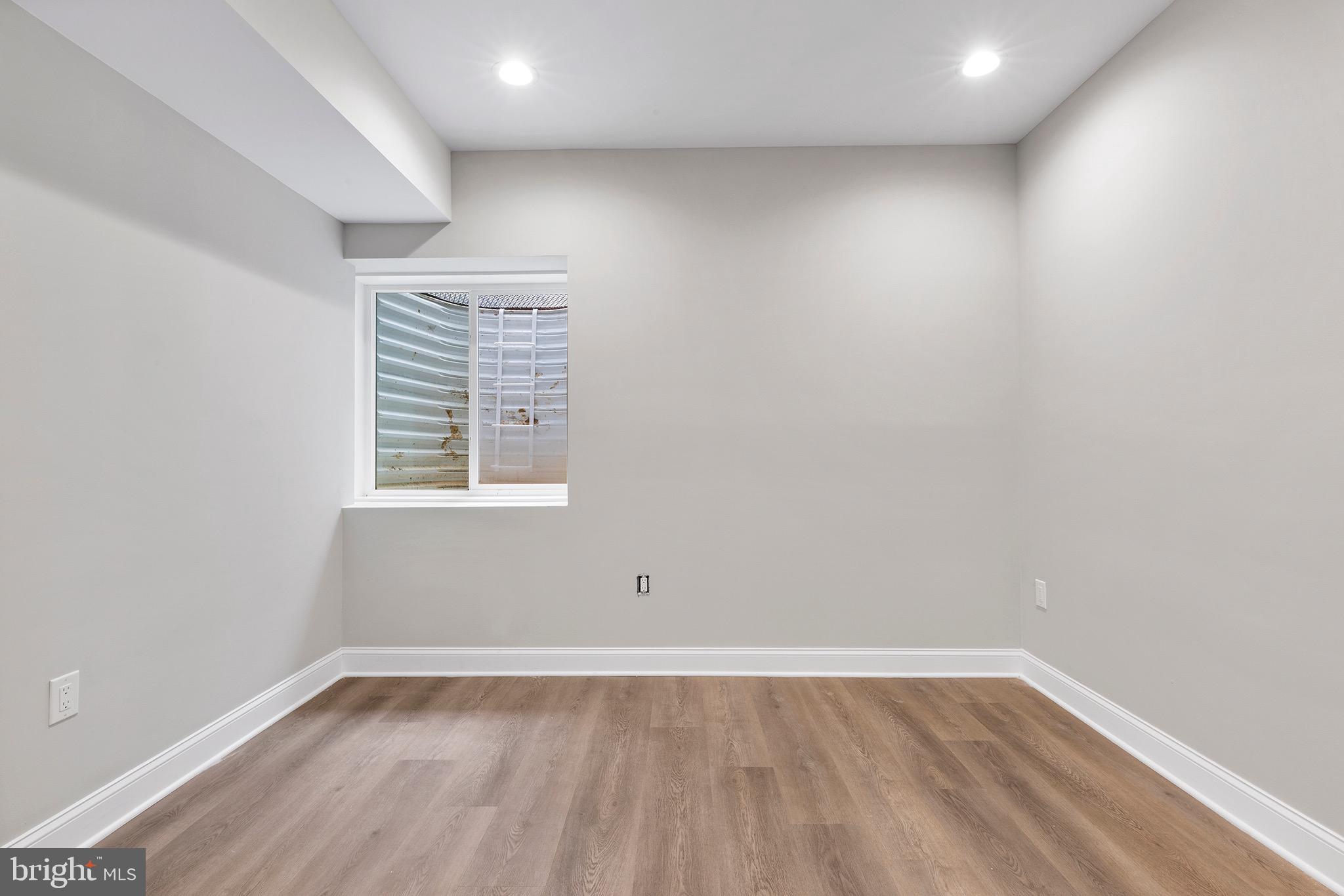 3921 Mount Vernon St #1