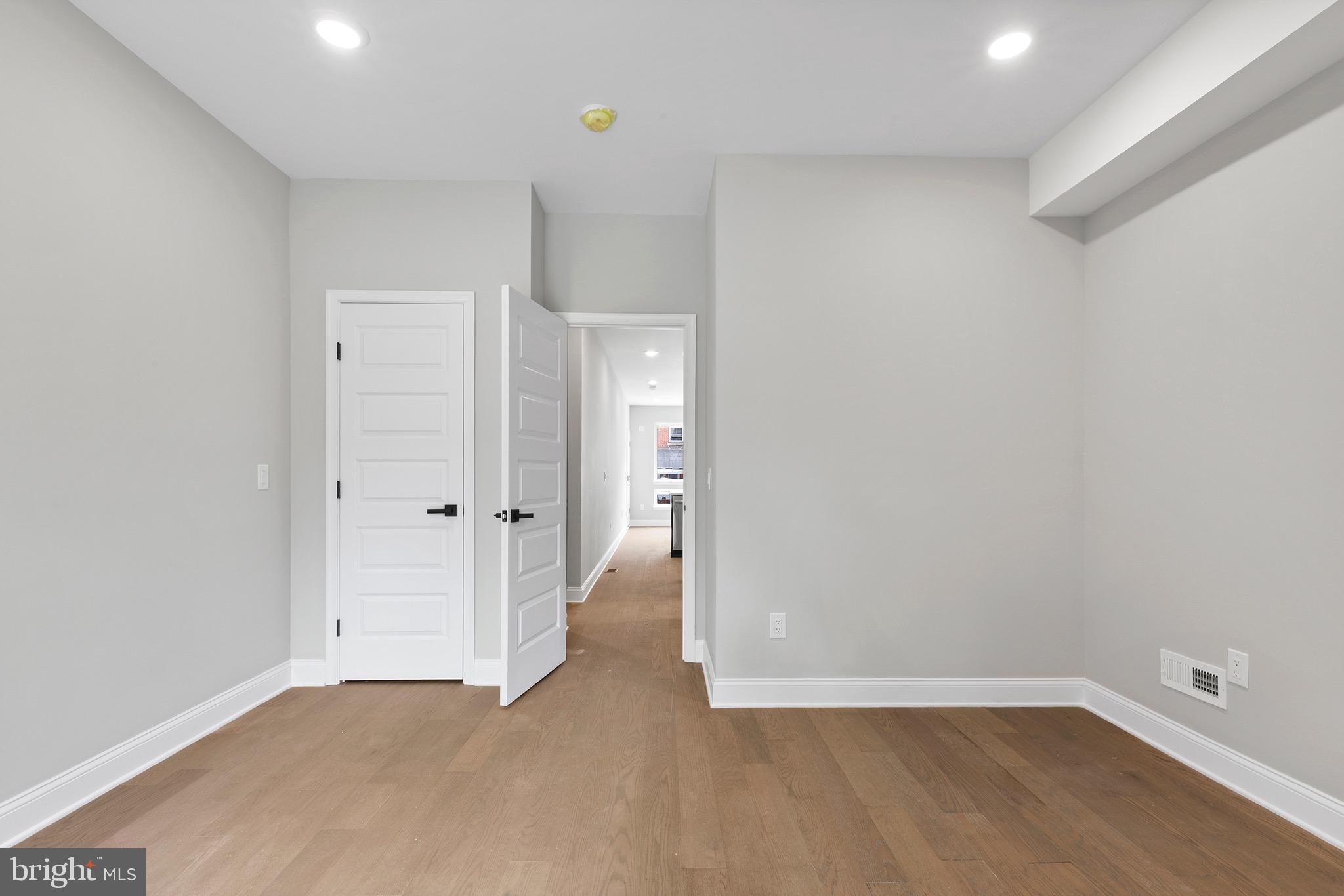 3921 Mount Vernon St #1