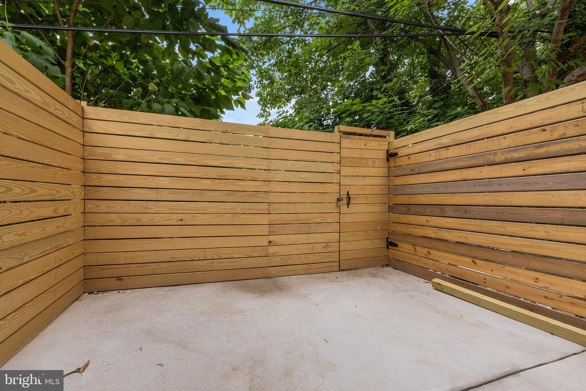 3921 Mount Vernon St #1