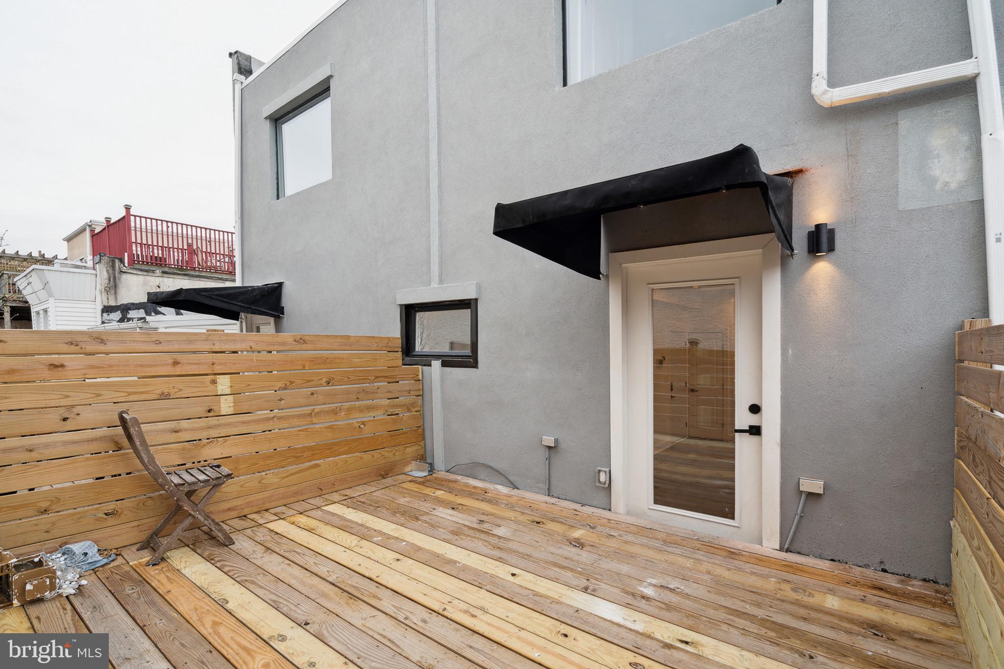 835 Corinthian Ave #1