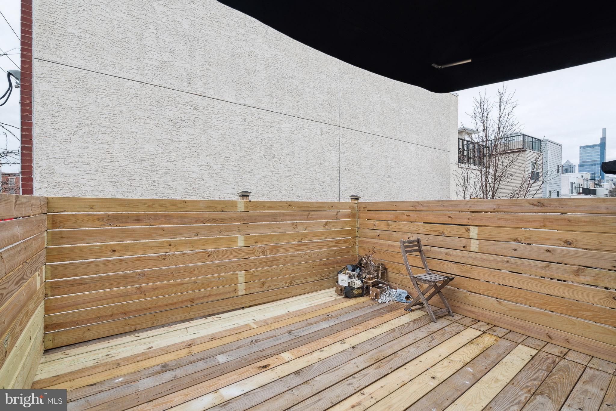 835 Corinthian Ave #1