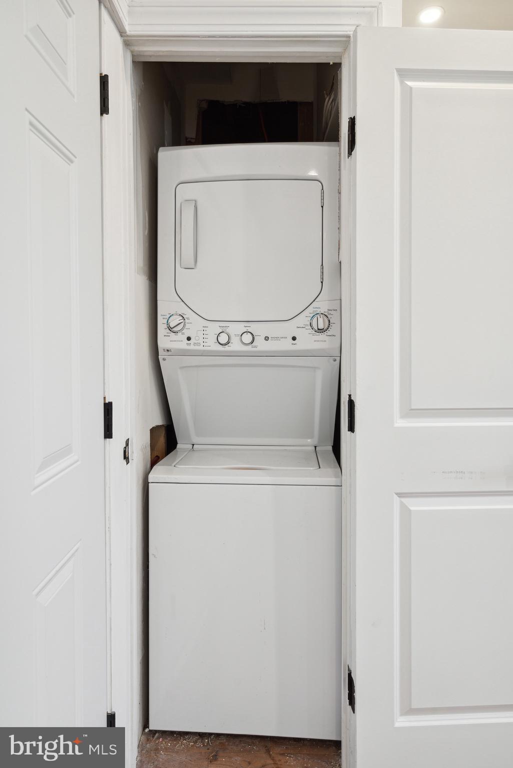 835 Corinthian Ave #1